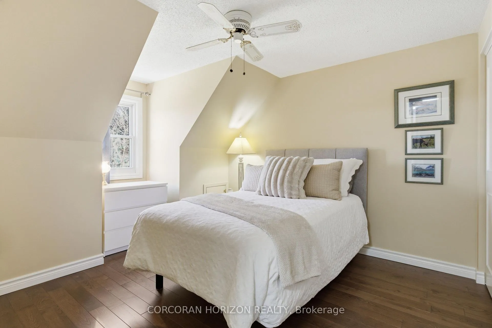 Photo 27 of 125 Covington Crescent, Kitchener — HOMEH