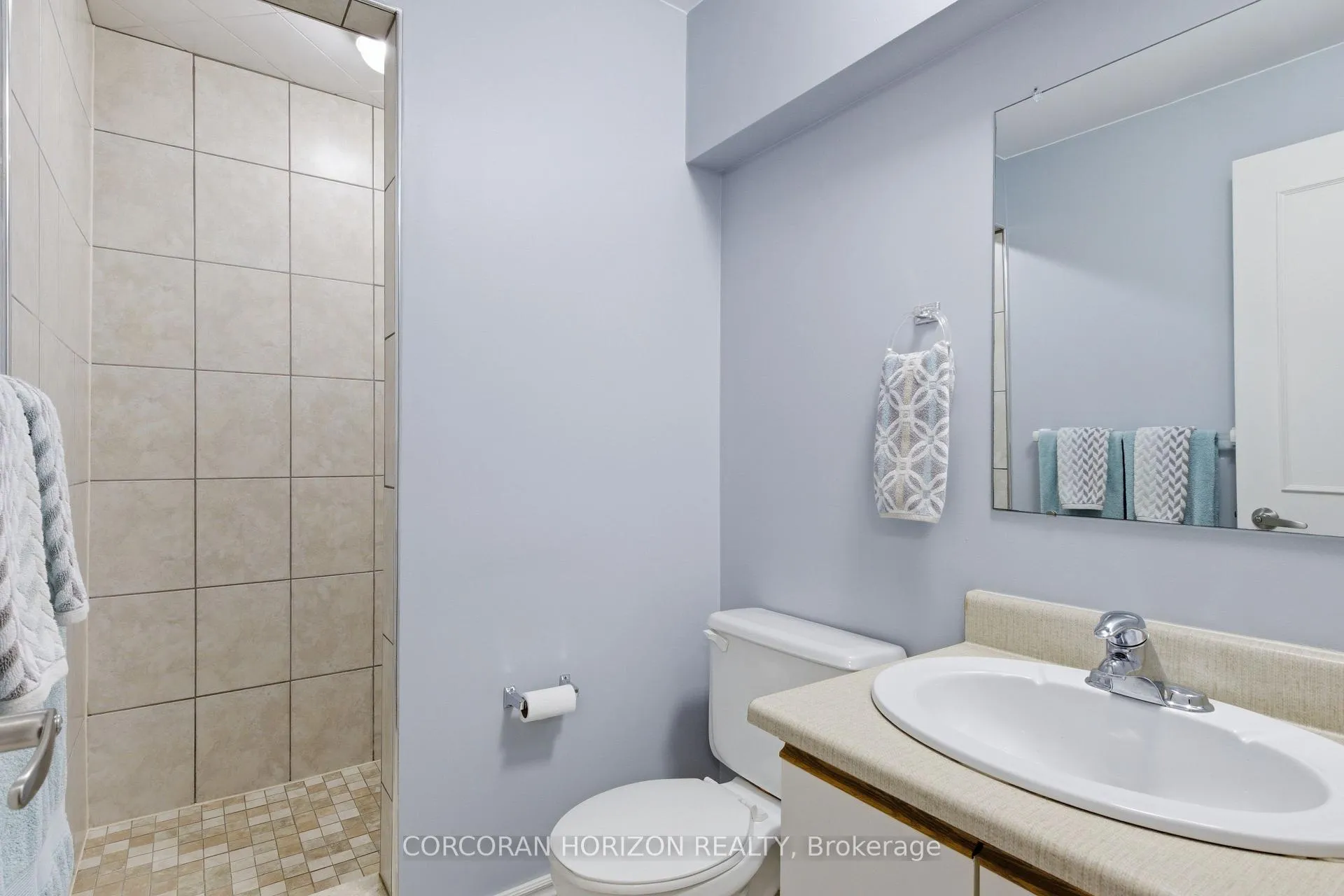 Photo 32 of 125 Covington Crescent, Kitchener — HOMEH