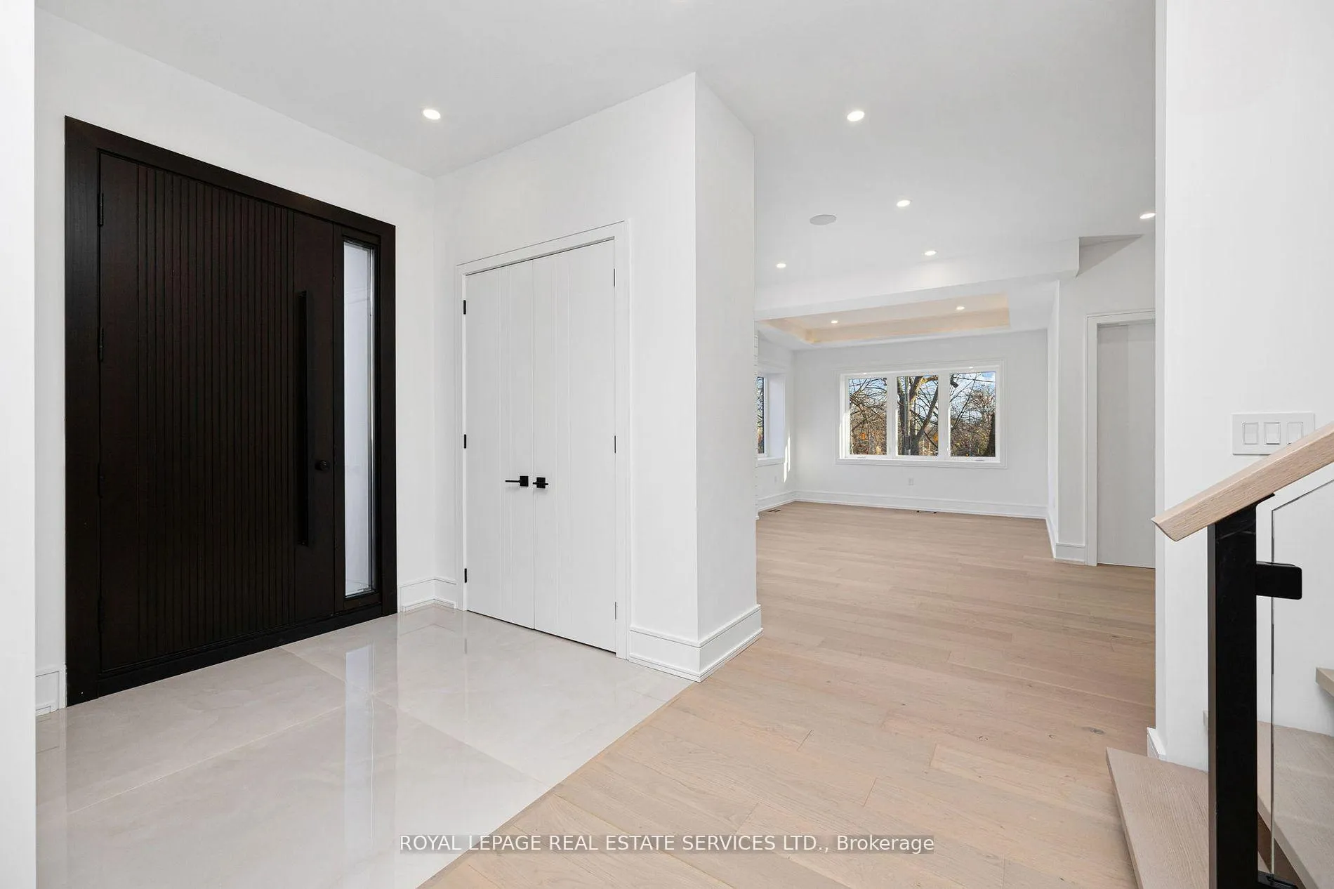 Photo 4 of 1352 Mount Pleasant Road, Toronto, Lawrence Park South — HOMEH