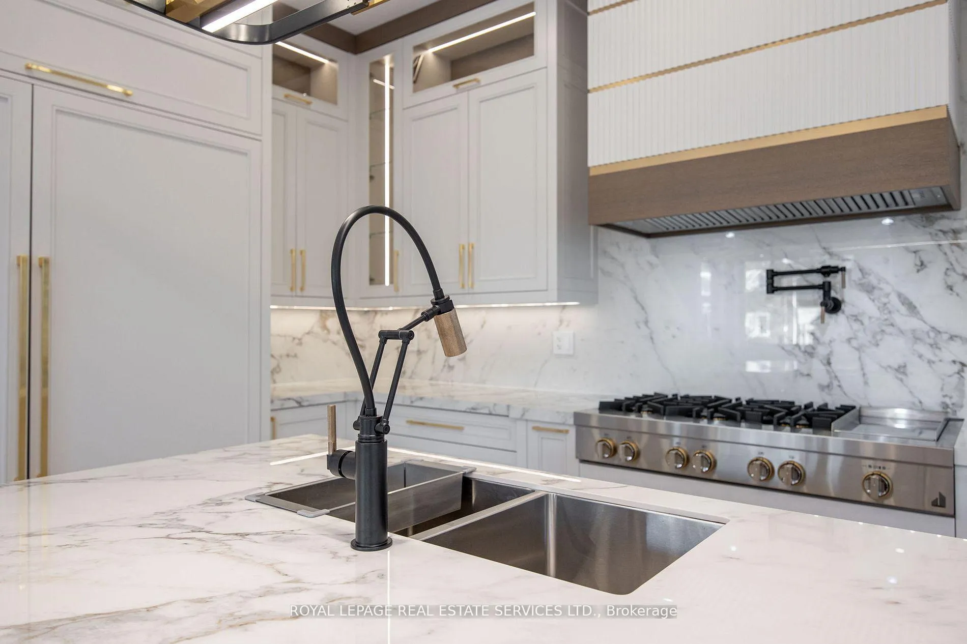 Photo 12 of 1352 Mount Pleasant Road, Toronto, Lawrence Park South — HOMEH