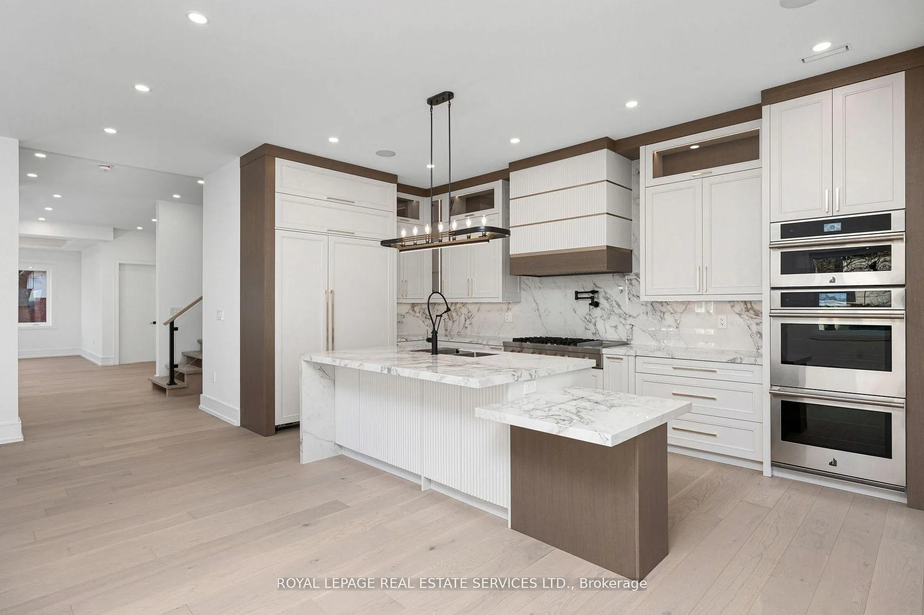 Photo 13 of 1352 Mount Pleasant Road, Toronto, Lawrence Park South — HOMEH
