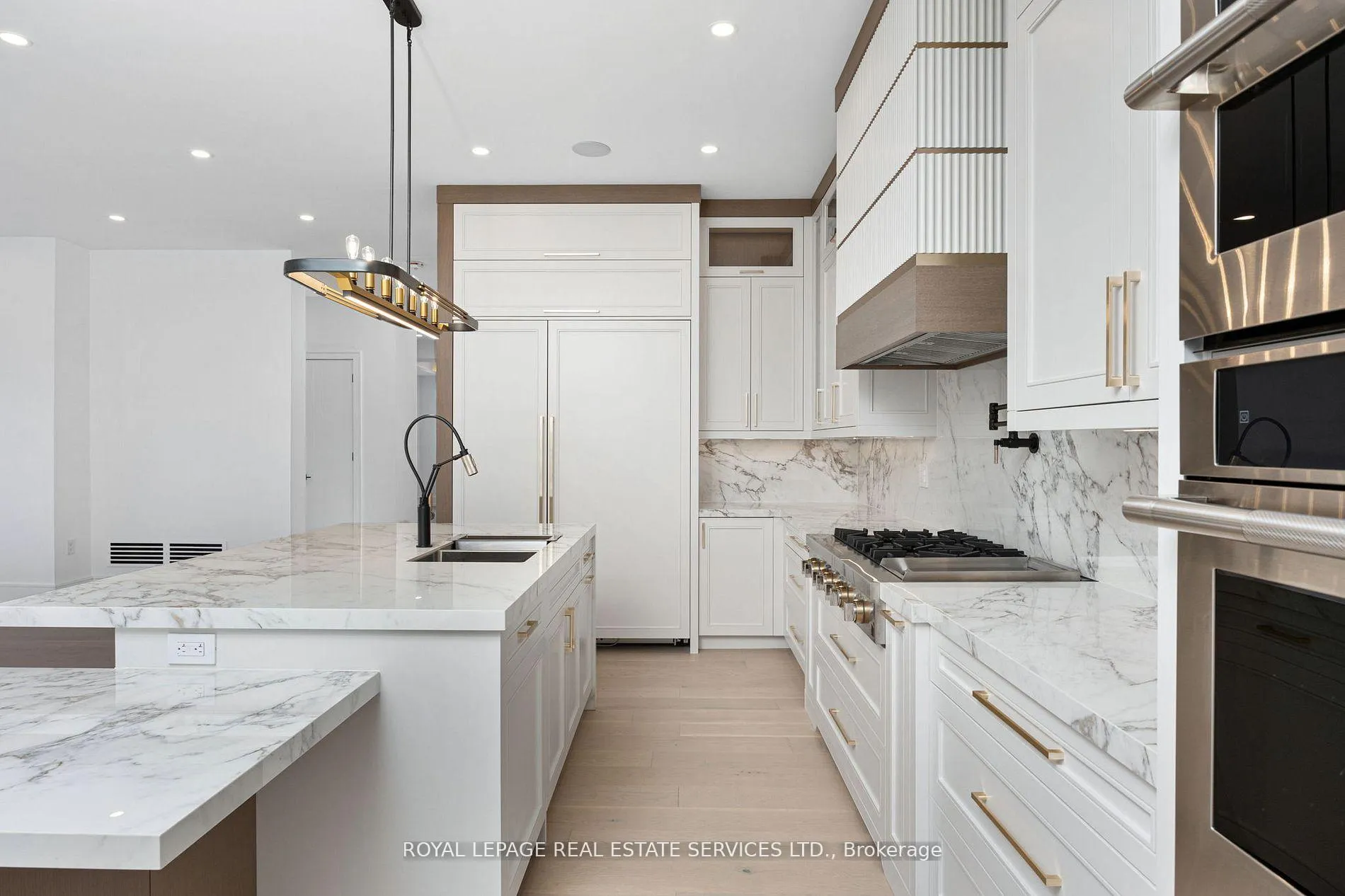 Photo 15 of 1352 Mount Pleasant Road, Toronto, Lawrence Park South — HOMEH