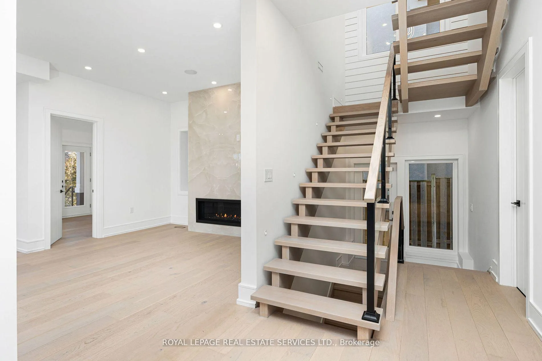Photo 19 of 1352 Mount Pleasant Road, Toronto, Lawrence Park South — HOMEH
