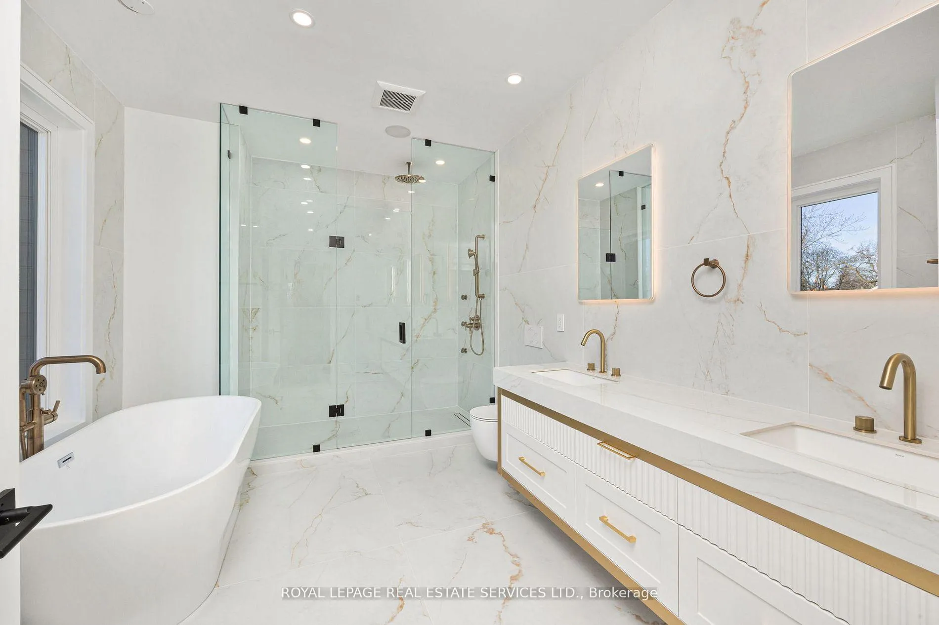 Photo 28 of 1352 Mount Pleasant Road, Toronto, Lawrence Park South — HOMEH