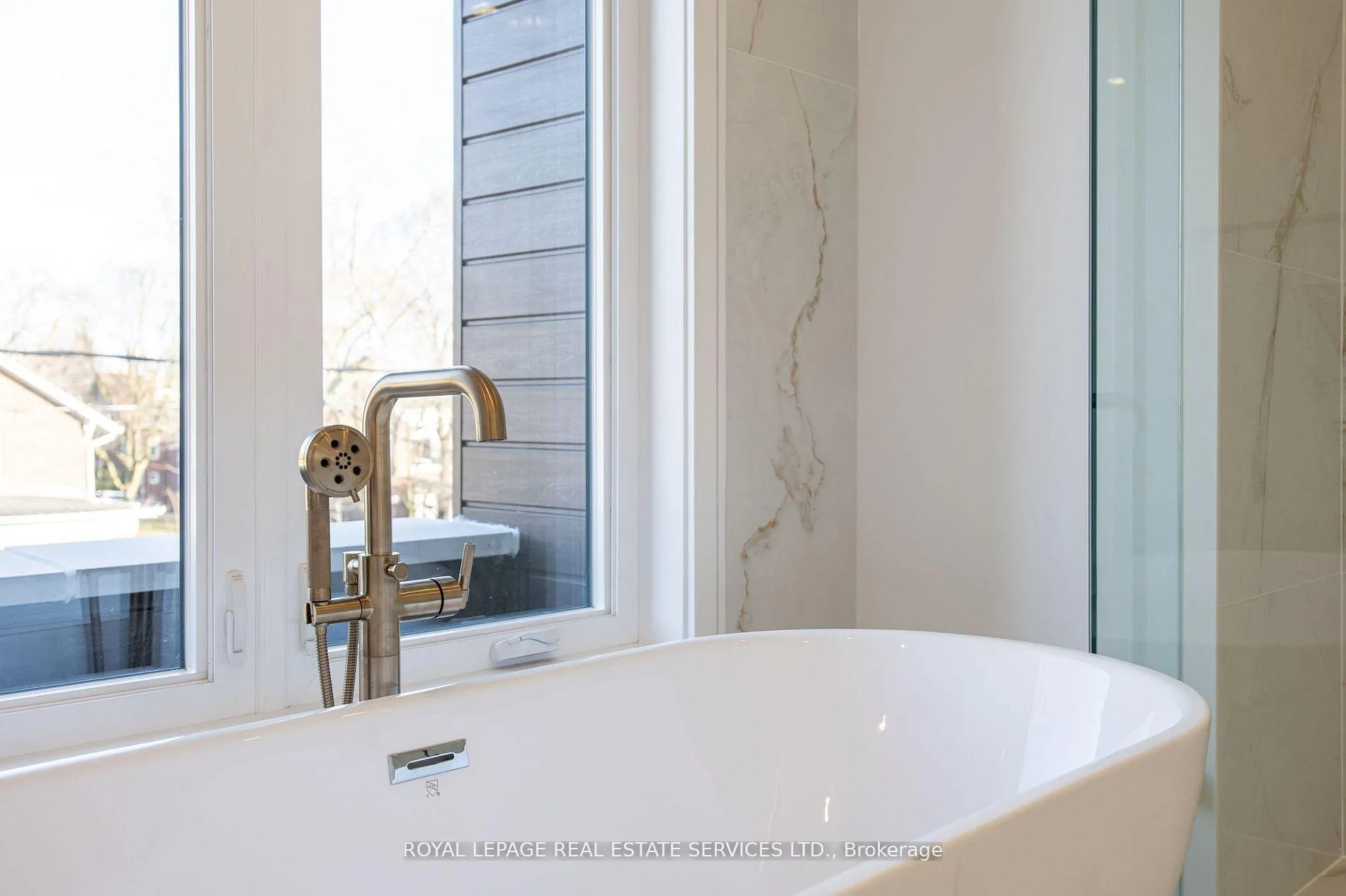 Photo 29 of 1352 Mount Pleasant Road, Toronto, Lawrence Park South — HOMEH