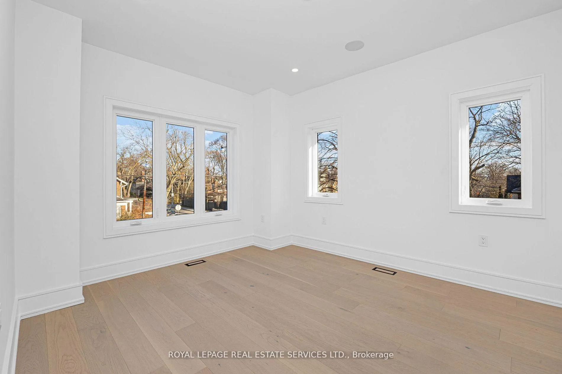Photo 32 of 1352 Mount Pleasant Road, Toronto, Lawrence Park South — HOMEH