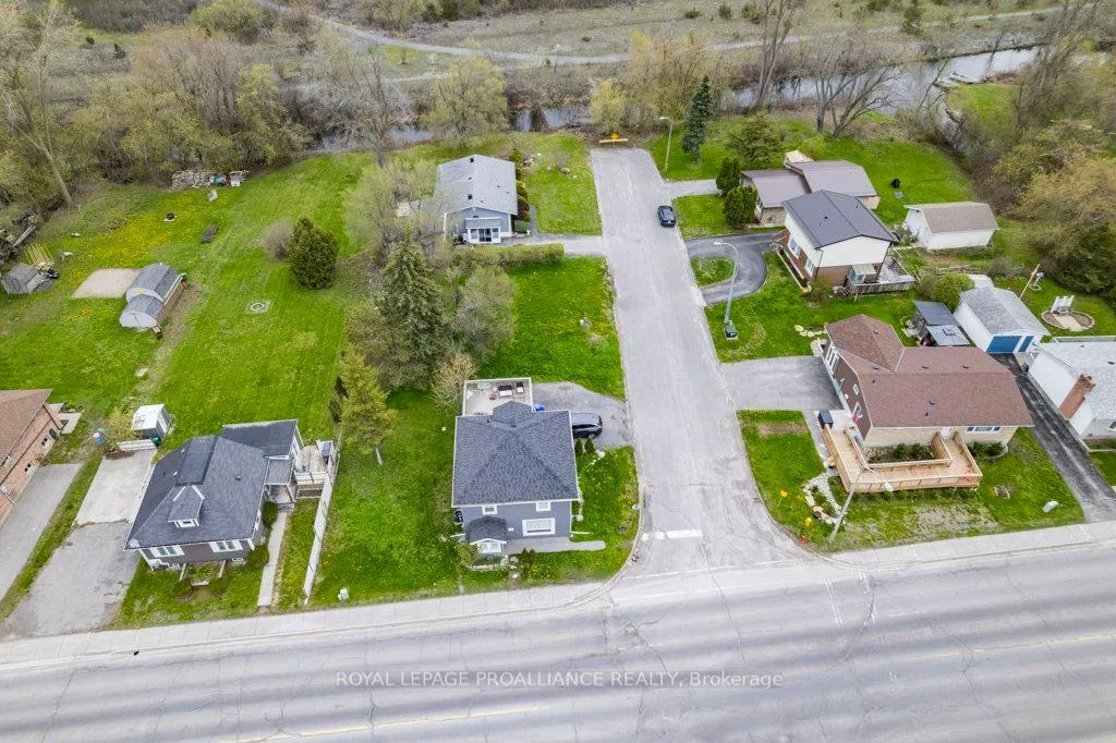 Photo 7 of 86 Store Street, Quinte West, Trenton Ward — HOMEH