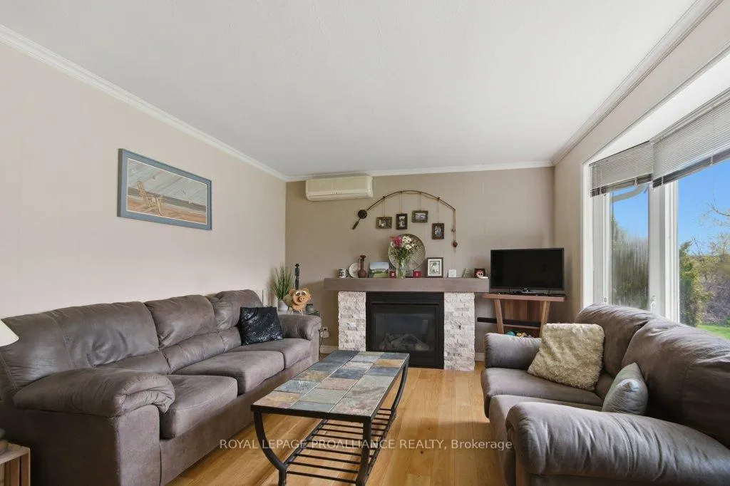 Photo 12 of 86 Store Street, Quinte West, Trenton Ward — HOMEH