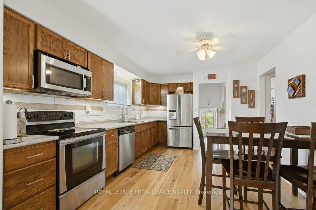 Photo 14 of 86 Store Street, Quinte West, Trenton Ward — HOMEH