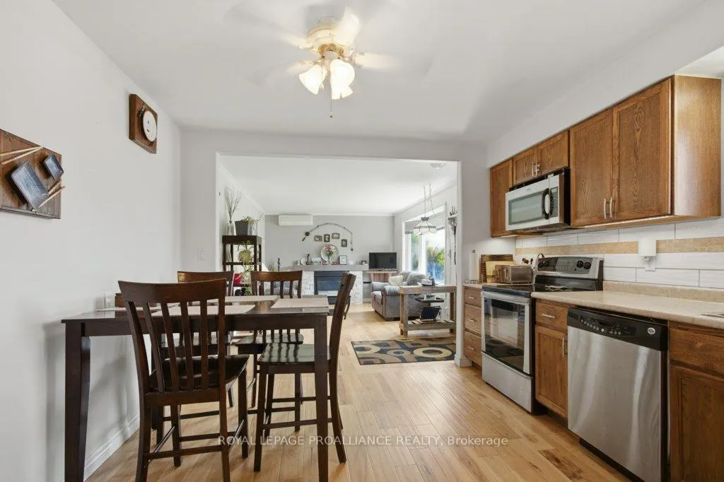 Photo 17 of 86 Store Street, Quinte West, Trenton Ward — HOMEH