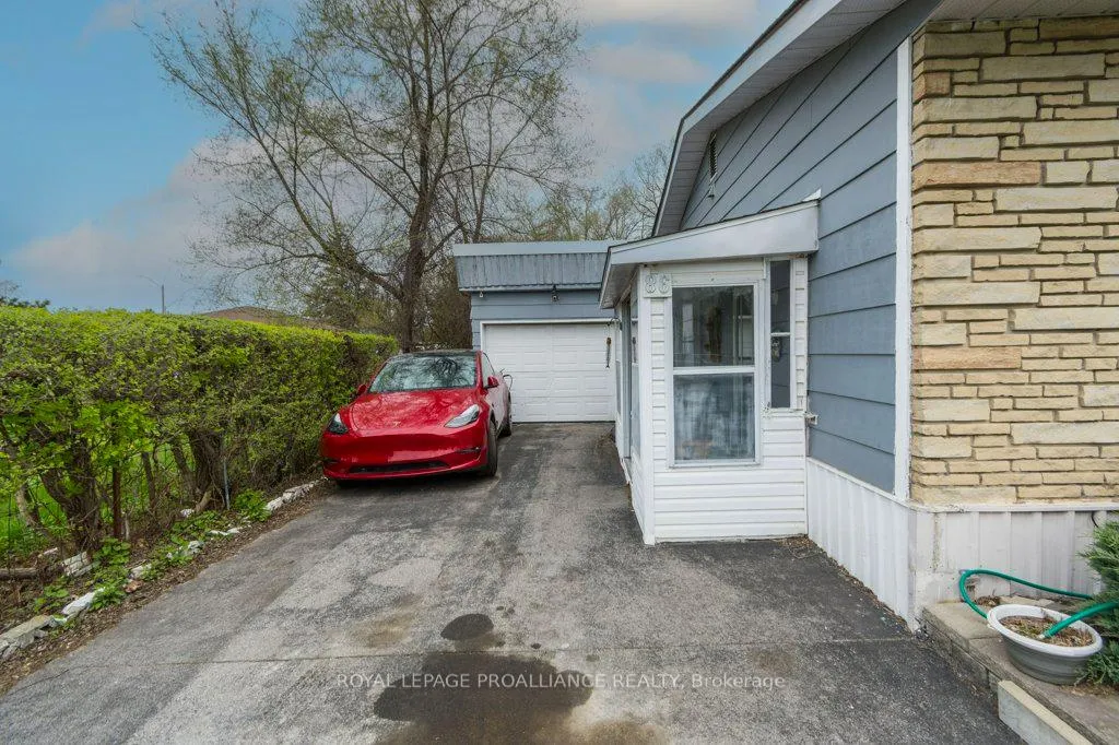 Photo 32 of 86 Store Street, Quinte West, Trenton Ward — HOMEH