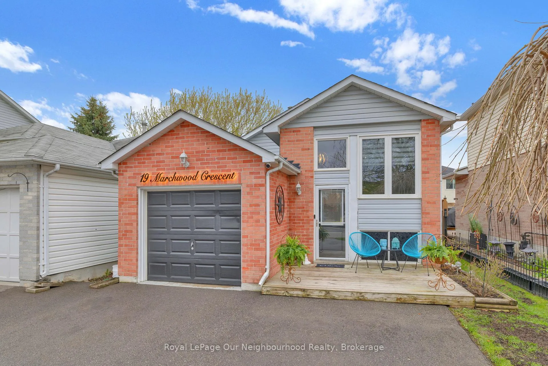 Photo 1 of 19 Marchwood Crescent, Clarington, Bowmanville — HOMEH