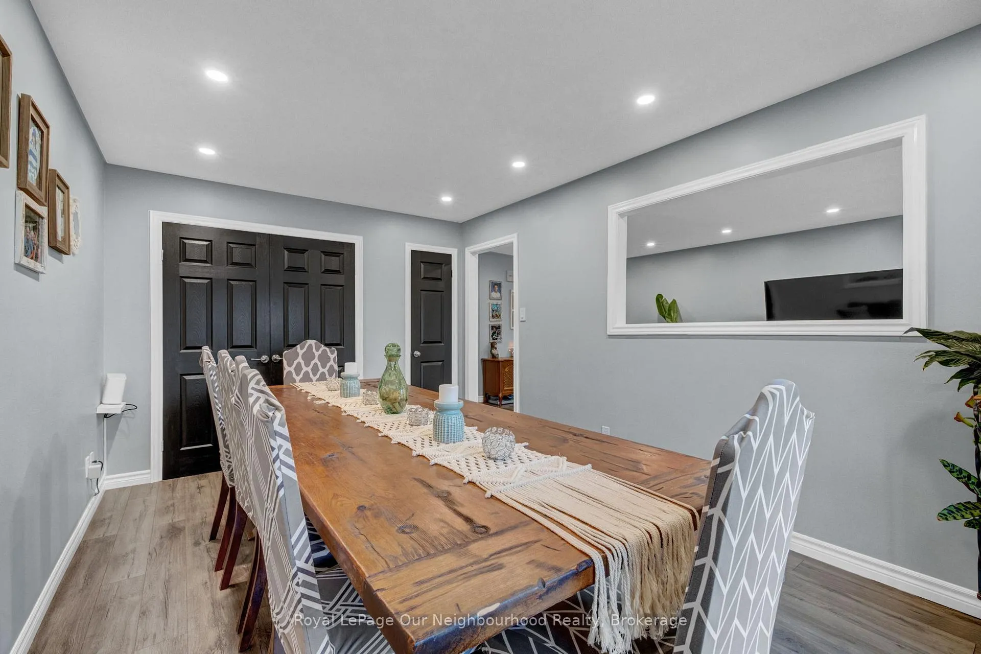 Photo 8 of 19 Marchwood Crescent, Clarington, Bowmanville — HOMEH