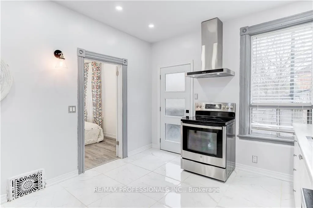 Photo 12 of 285 Hess Street S, Hamilton, Durand — HOMEH