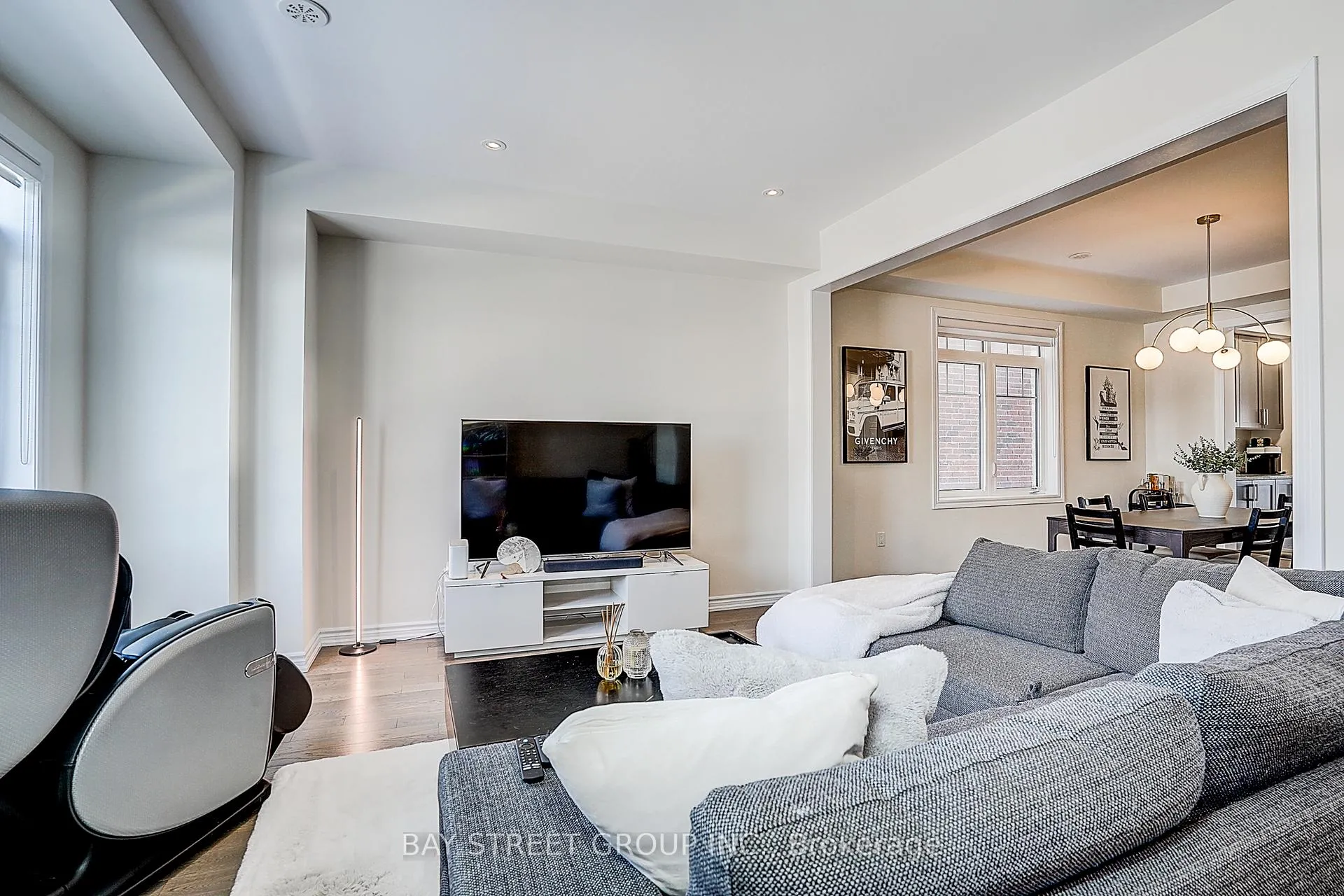 Photo 12 of 10943 Victoria Square Boulevard, Markham, Victoria Square — HOMEH