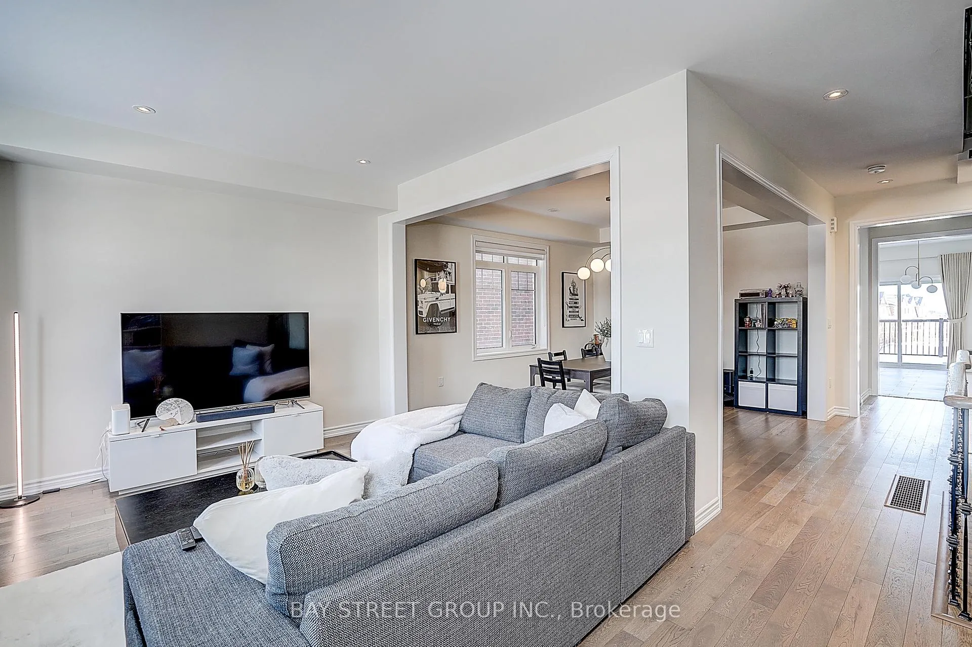 Photo 14 of 10943 Victoria Square Boulevard, Markham, Victoria Square — HOMEH