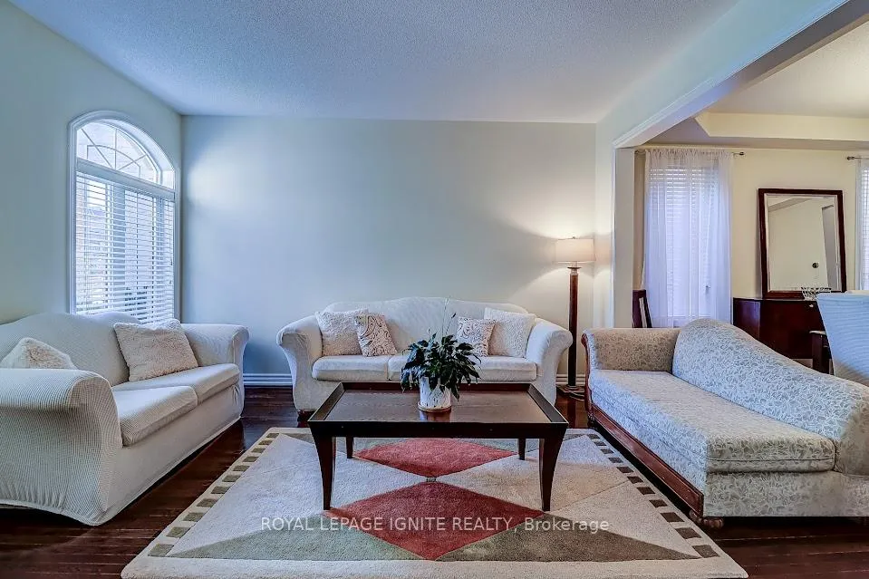 Photo 6 of 200 Ivy Glen Drive, Vaughan, Patterson — HOMEH