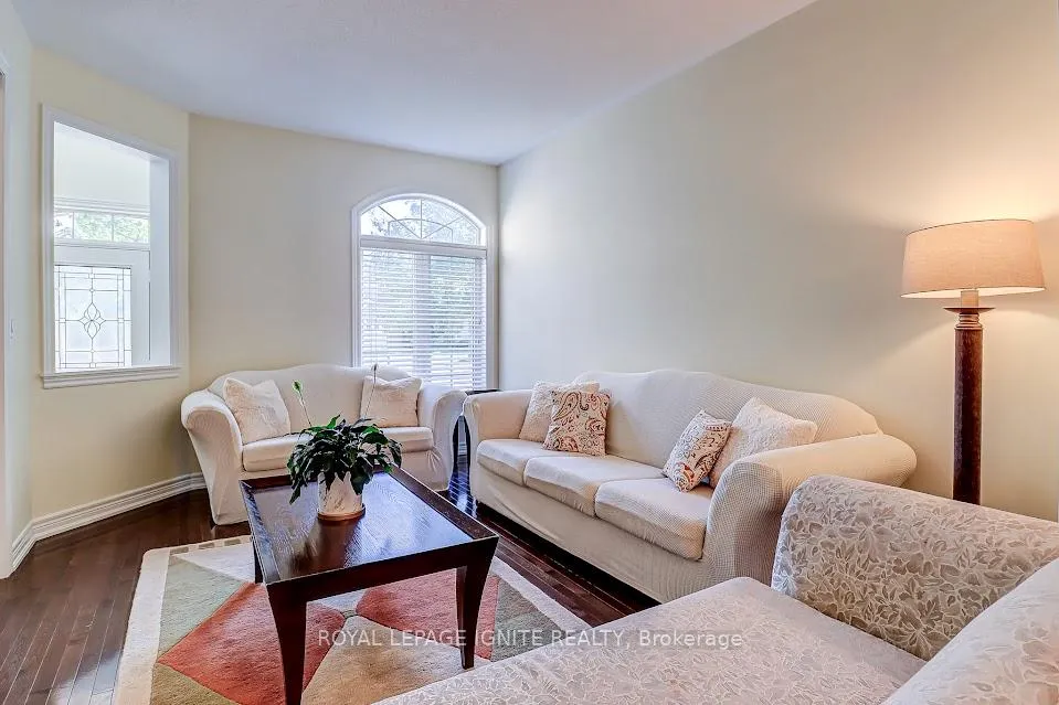 Photo 9 of 200 Ivy Glen Drive, Vaughan, Patterson — HOMEH