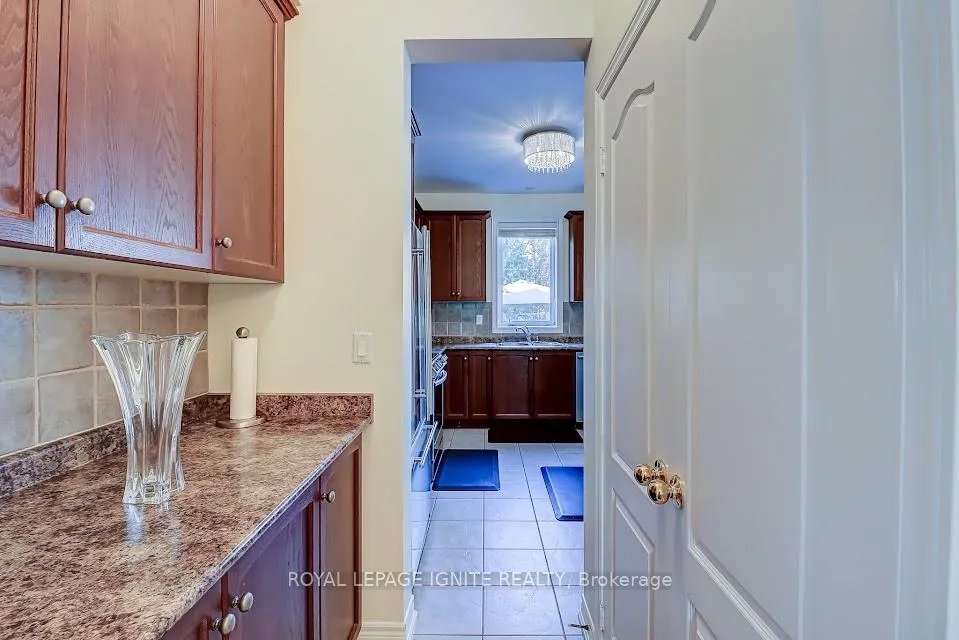 Photo 11 of 200 Ivy Glen Drive, Vaughan, Patterson — HOMEH