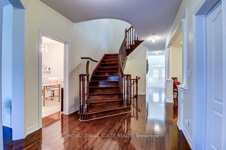 Photo 14 of 200 Ivy Glen Drive, Vaughan, Patterson — HOMEH