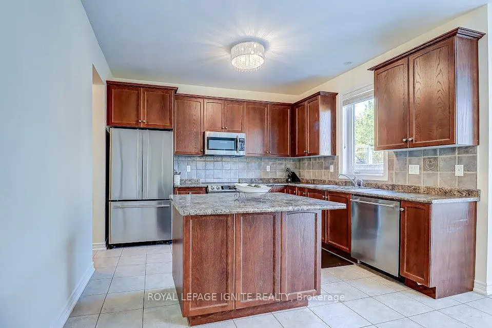 Photo 17 of 200 Ivy Glen Drive, Vaughan, Patterson — HOMEH