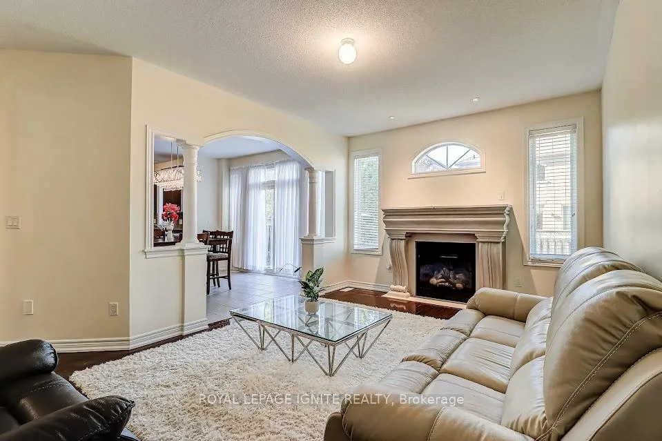 Photo 21 of 200 Ivy Glen Drive, Vaughan, Patterson — HOMEH