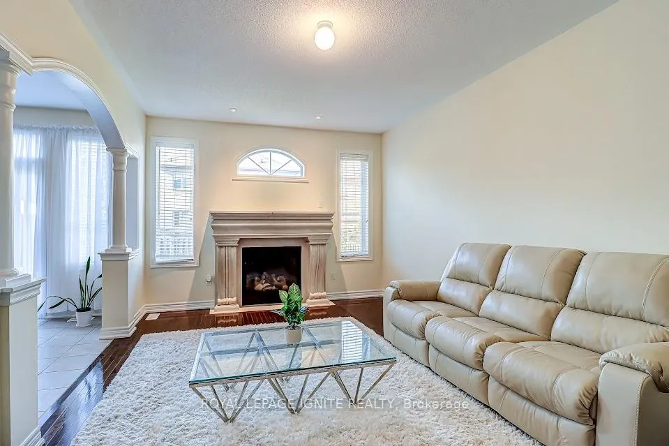 Photo 22 of 200 Ivy Glen Drive, Vaughan, Patterson — HOMEH