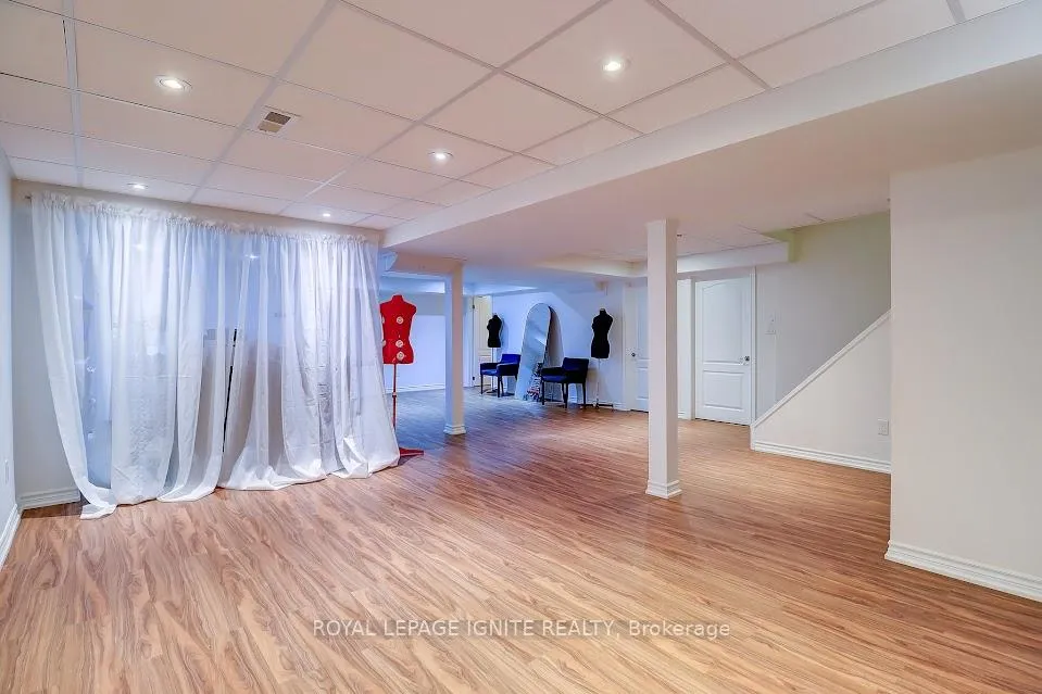 Photo 37 of 200 Ivy Glen Drive, Vaughan, Patterson — HOMEH