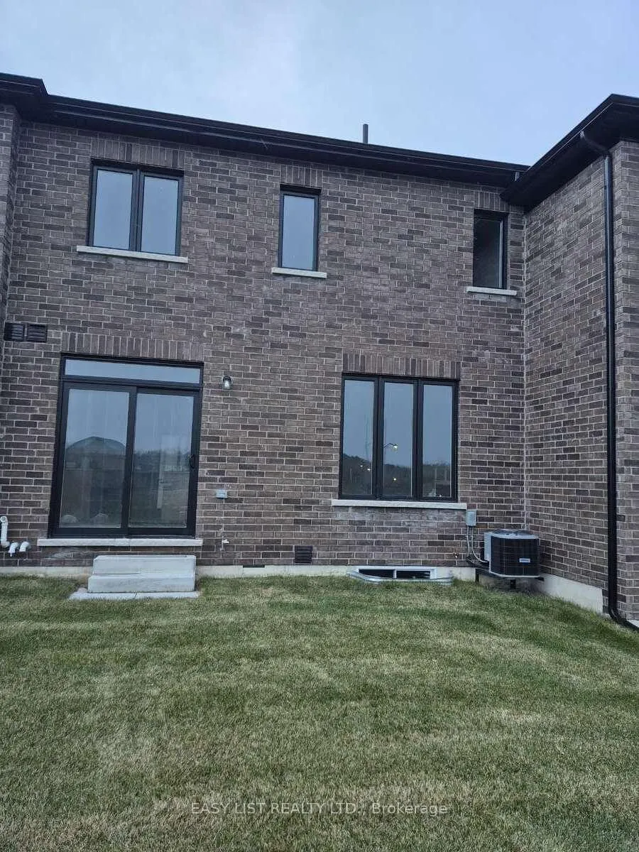 Photo 2 of 299 Mullighan Gardens, Peterborough, Monaghan Ward 2 — HOMEH