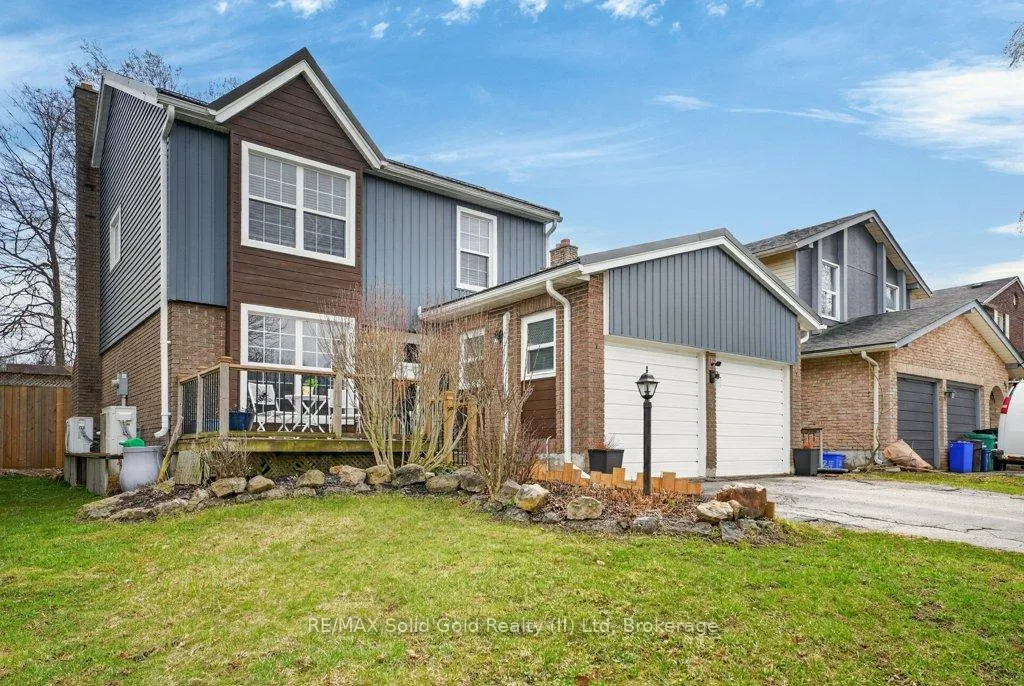 Photo 2 of 54 Deerwood Crescent, Kitchener — HOMEH