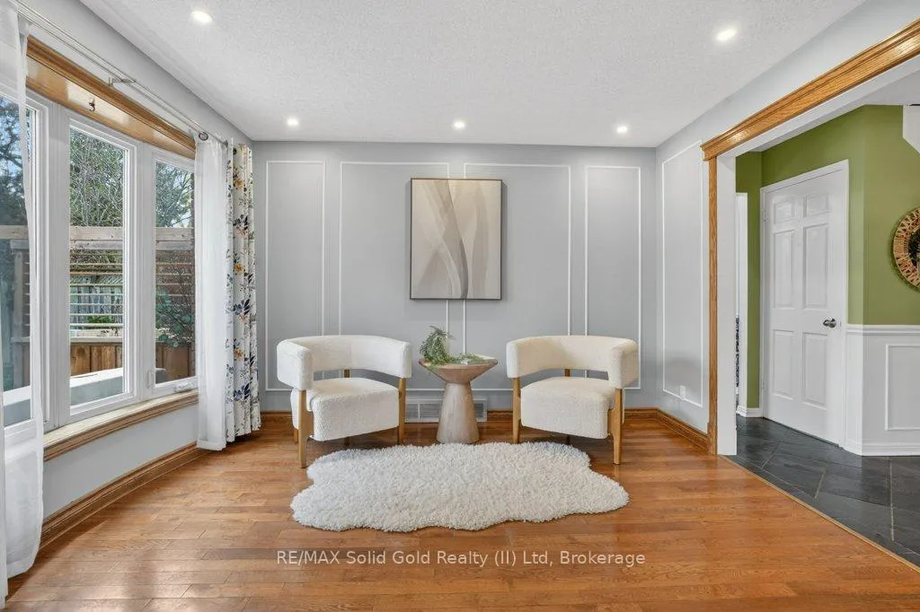 Photo 8 of 54 Deerwood Crescent, Kitchener — HOMEH