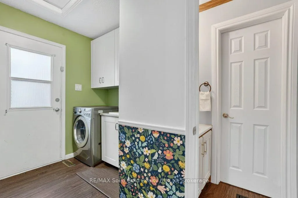 Photo 17 of 54 Deerwood Crescent, Kitchener — HOMEH