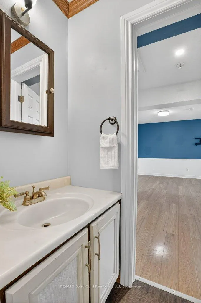 Photo 19 of 54 Deerwood Crescent, Kitchener — HOMEH