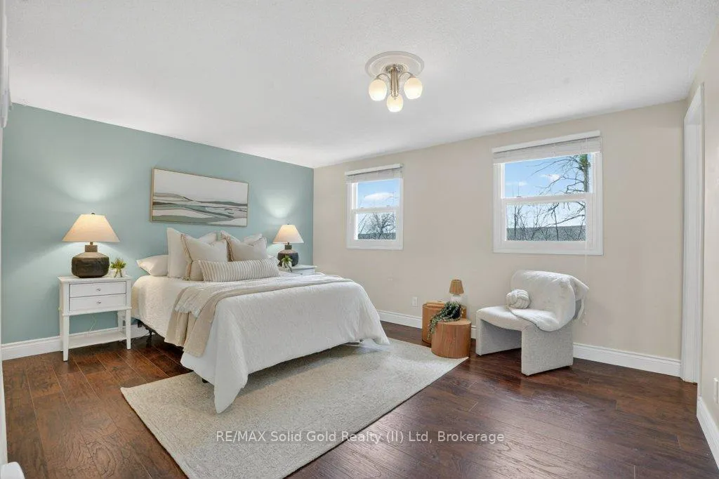Photo 22 of 54 Deerwood Crescent, Kitchener — HOMEH