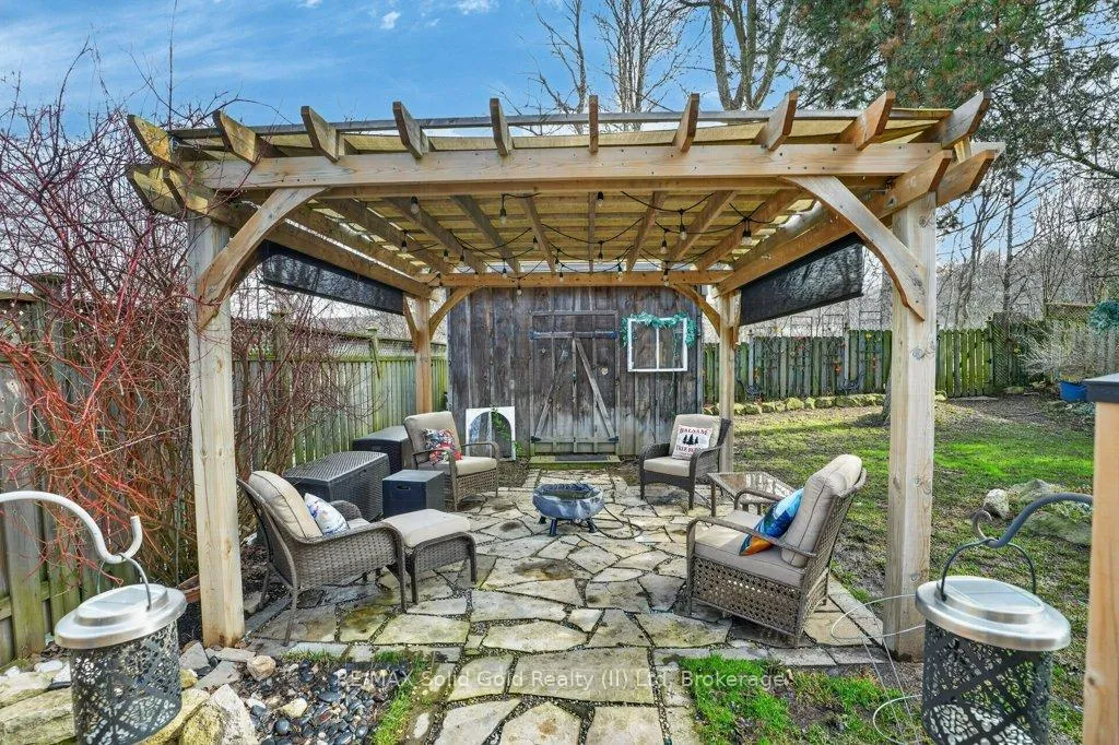 Photo 39 of 54 Deerwood Crescent, Kitchener — HOMEH