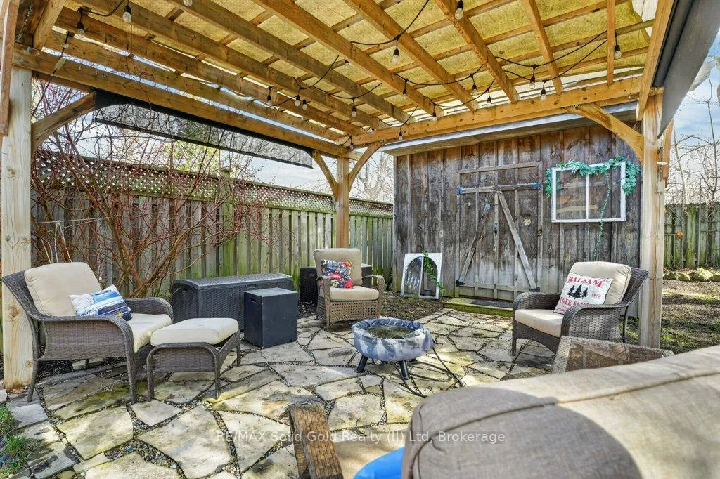 Photo 41 of 54 Deerwood Crescent, Kitchener — HOMEH