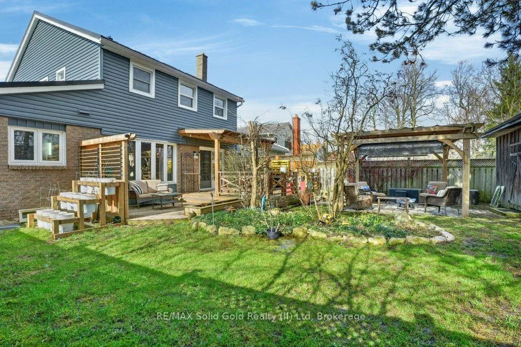 Photo 43 of 54 Deerwood Crescent, Kitchener — HOMEH