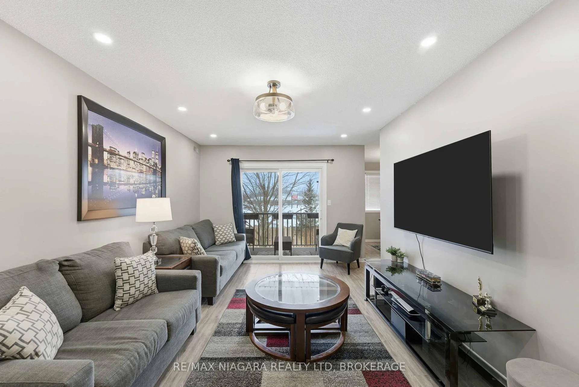Photo 5 of Unit 207, 189 Dorchester Boulevard, St. Catharines, Carlton/Bunting — HOMEH