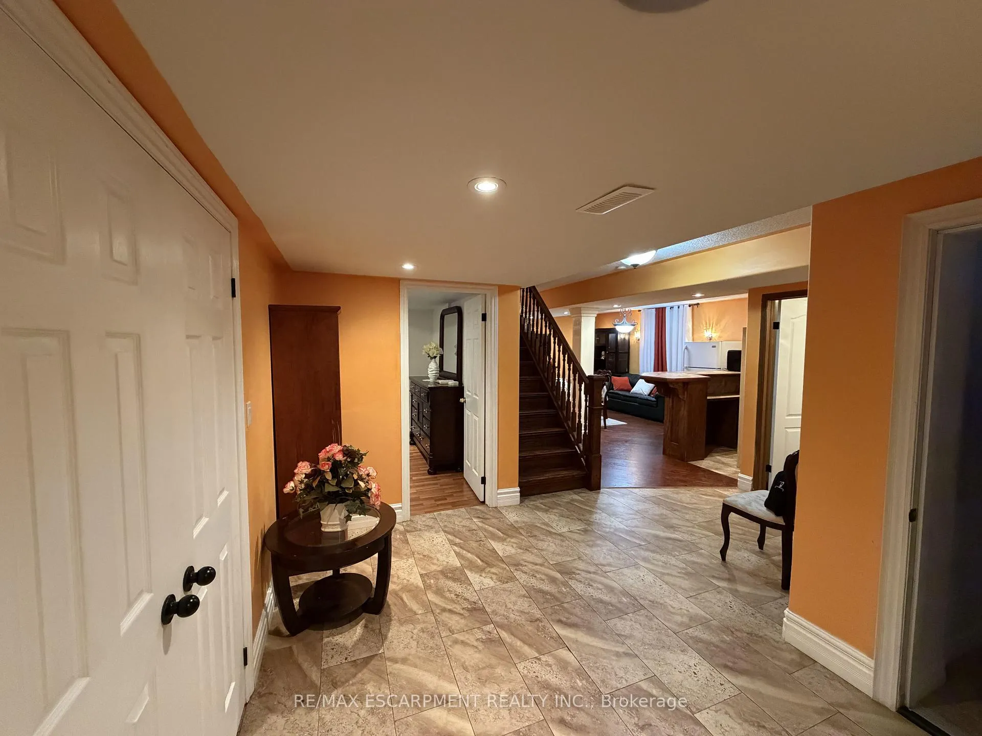 Photo 2 of 2 Pineridge Drive, Hamilton, Jerome — HOMEH