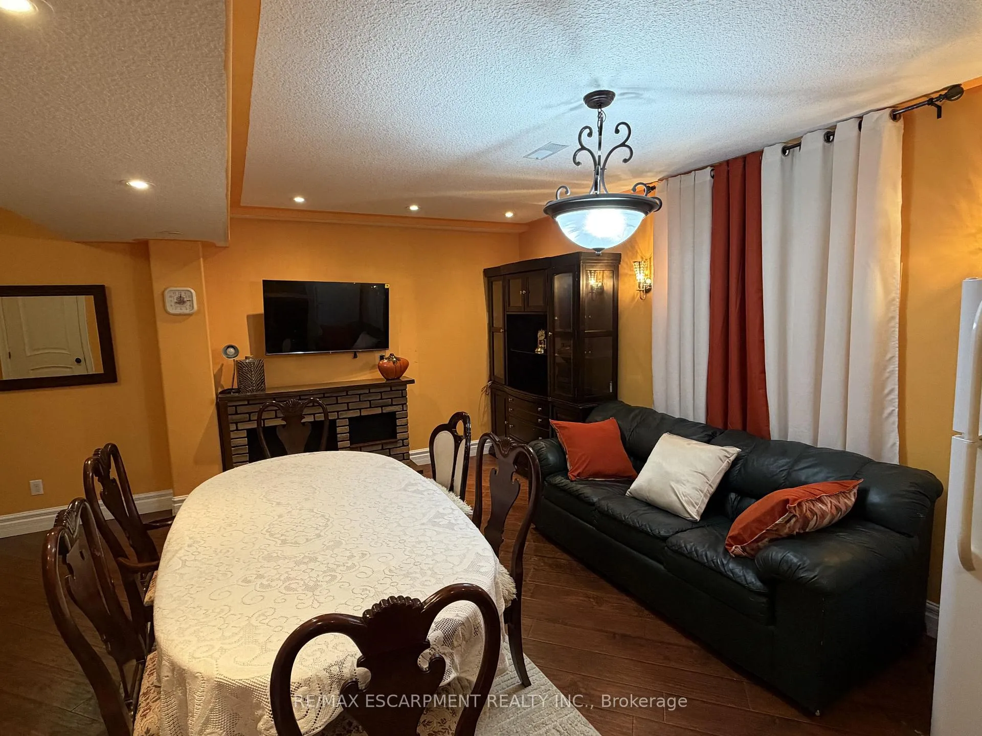 Photo 6 of 2 Pineridge Drive, Hamilton, Jerome — HOMEH