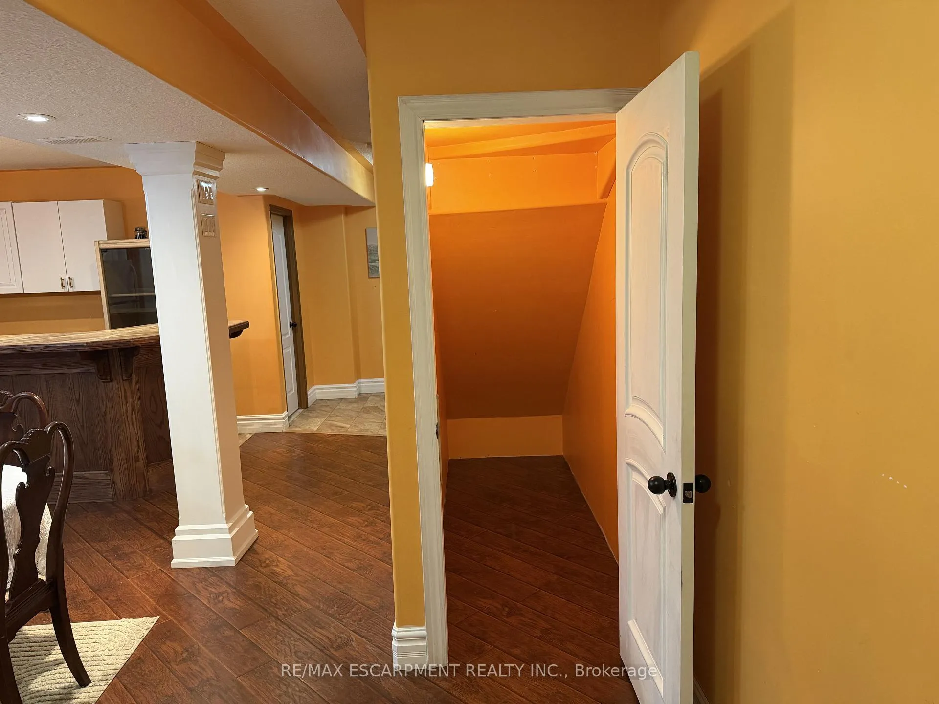 Photo 11 of 2 Pineridge Drive, Hamilton, Jerome — HOMEH