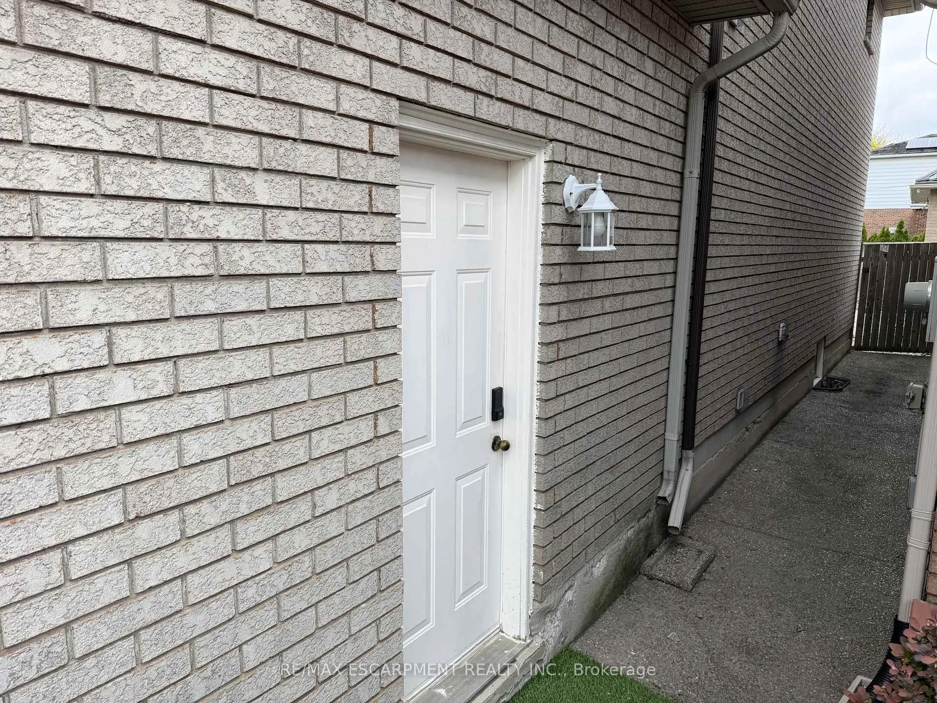 Photo 15 of 2 Pineridge Drive, Hamilton, Jerome — HOMEH