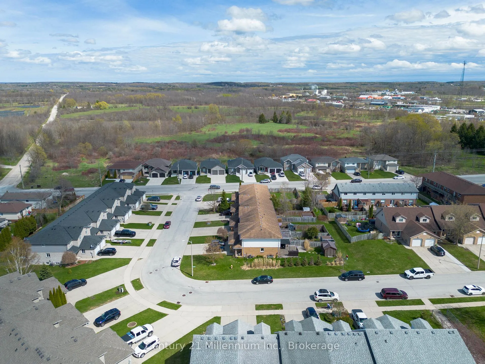 Photo 6 of 865 25th A Street E, Owen Sound — HOMEH