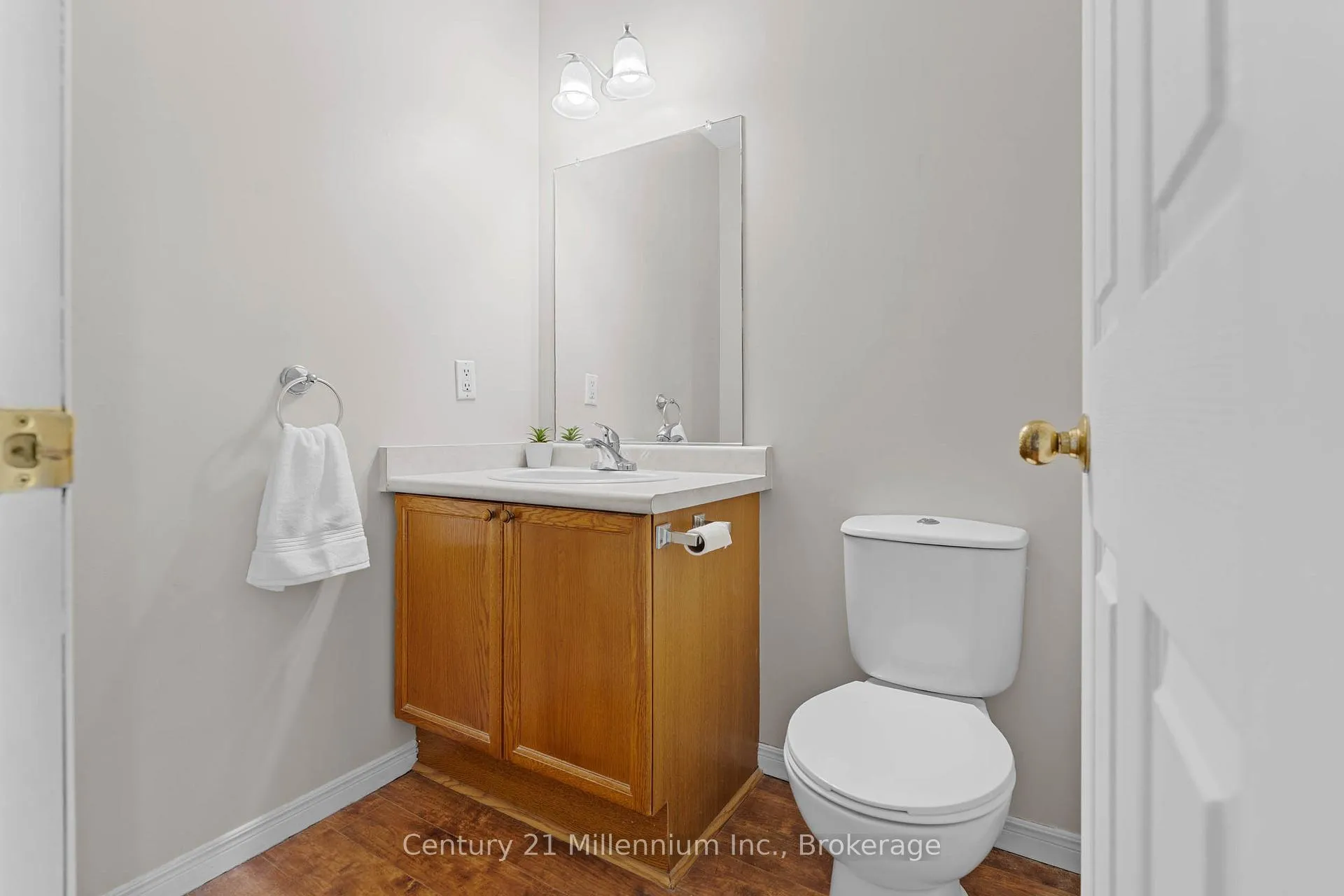 Photo 10 of 865 25th A Street E, Owen Sound — HOMEH