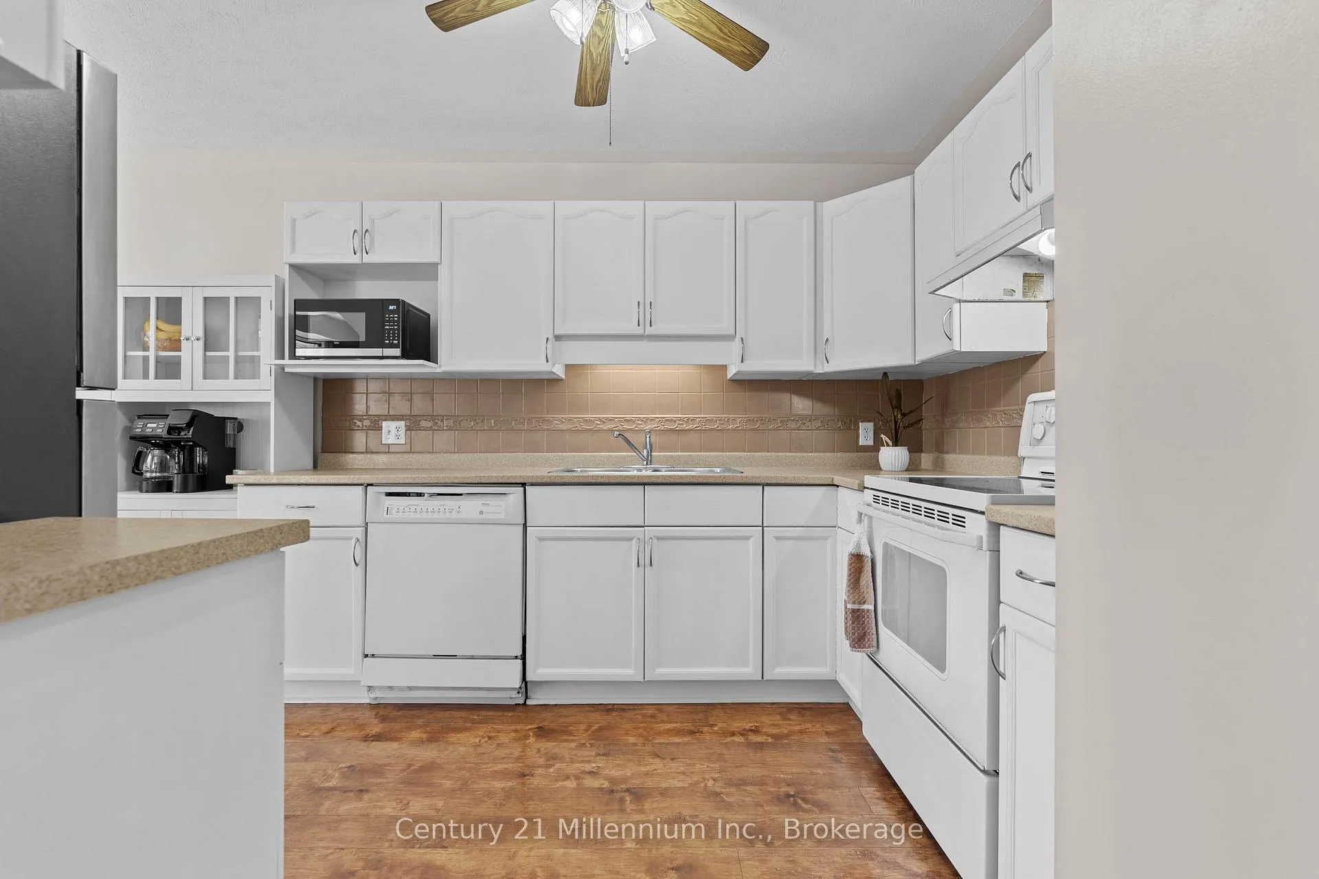 Photo 16 of 865 25th A Street E, Owen Sound — HOMEH