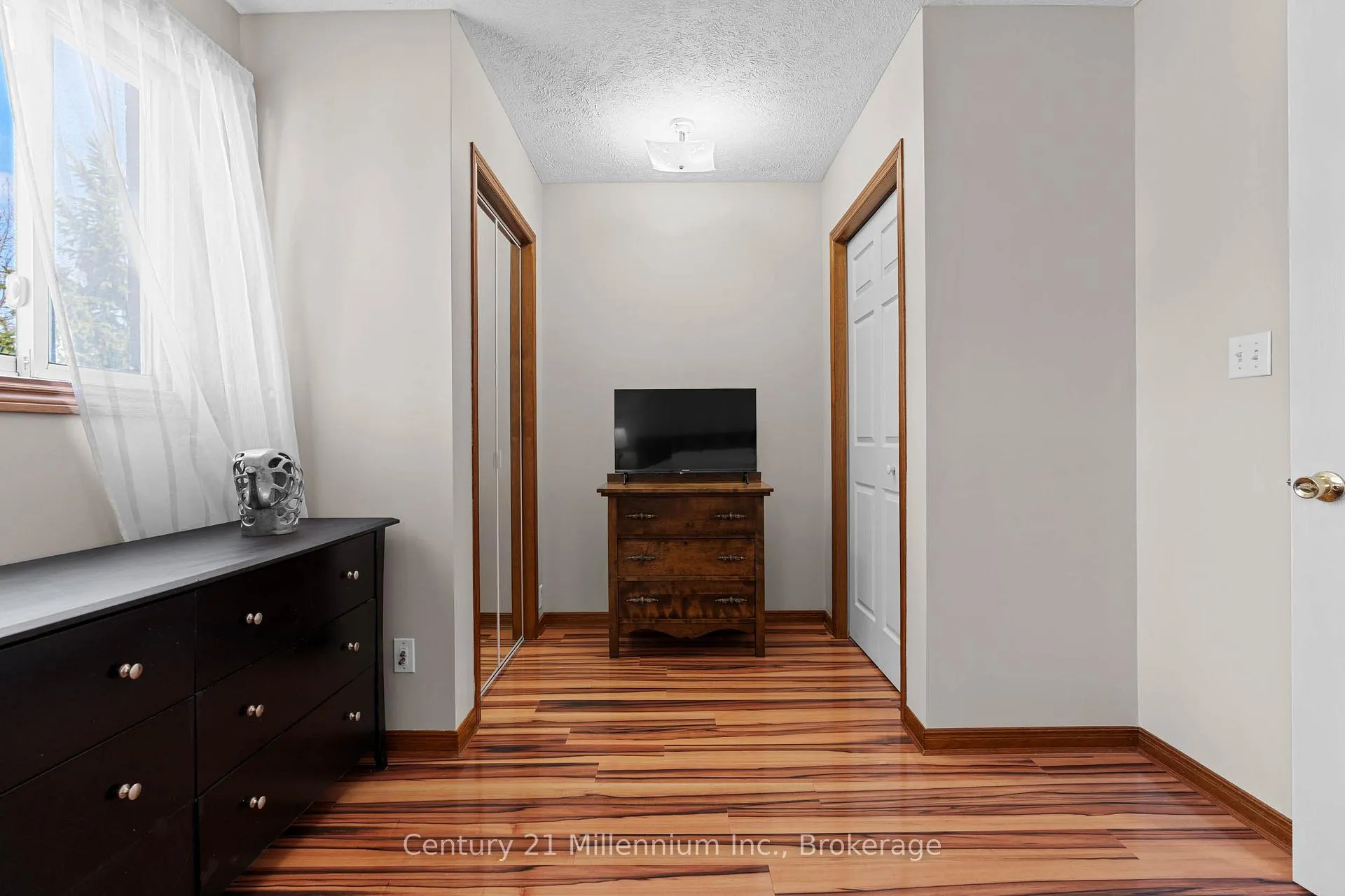 Photo 19 of 865 25th A Street E, Owen Sound — HOMEH