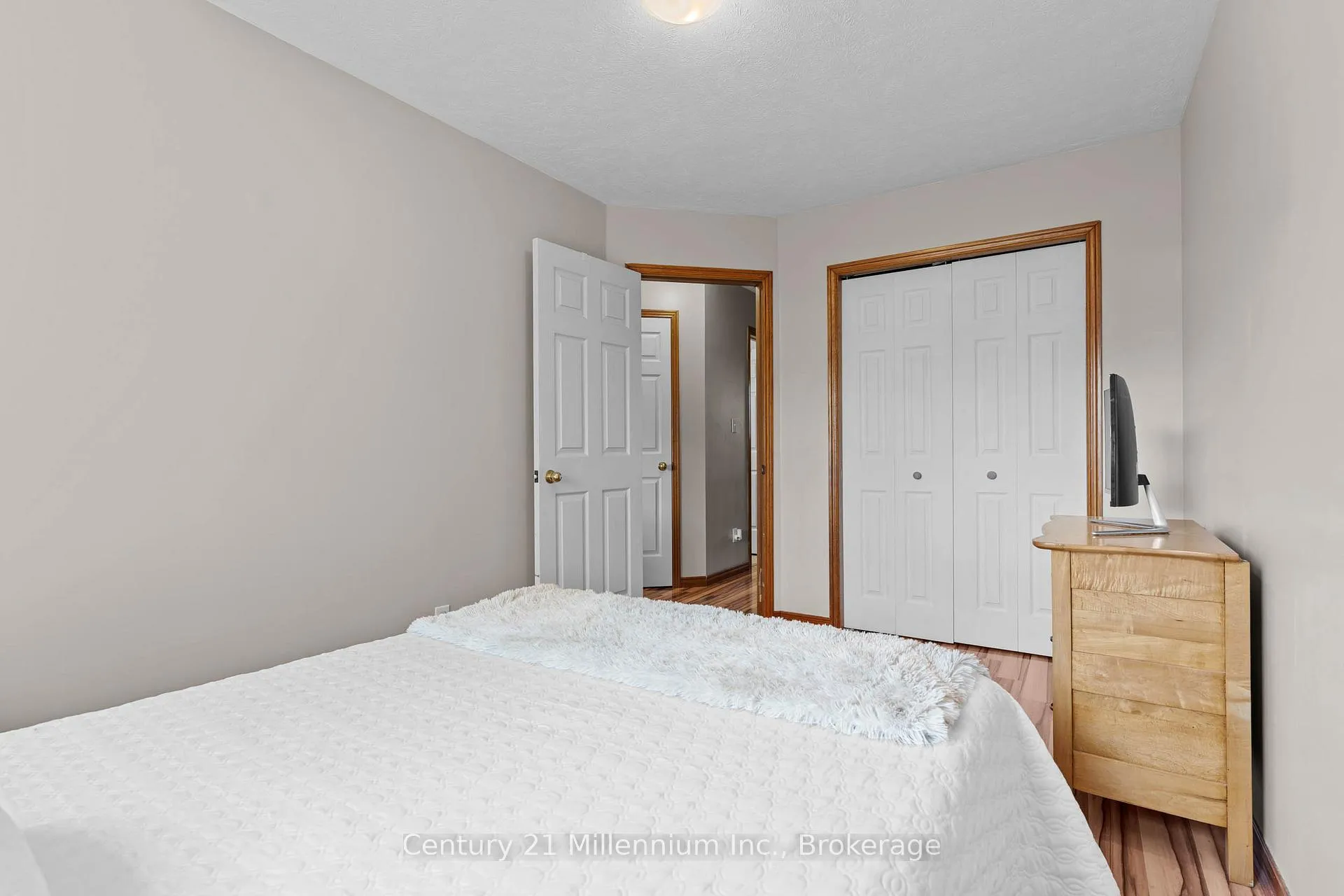Photo 21 of 865 25th A Street E, Owen Sound — HOMEH
