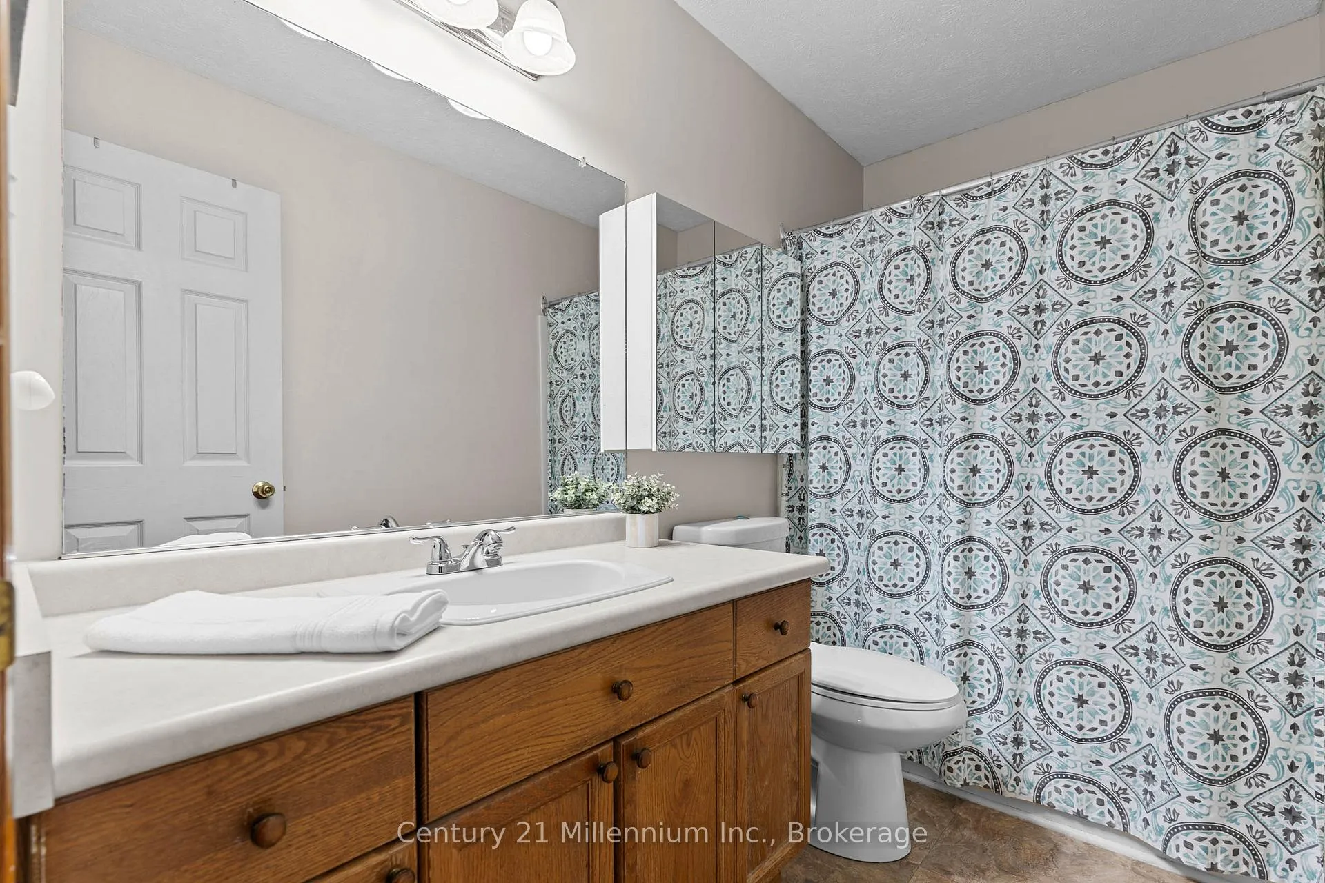 Photo 24 of 865 25th A Street E, Owen Sound — HOMEH