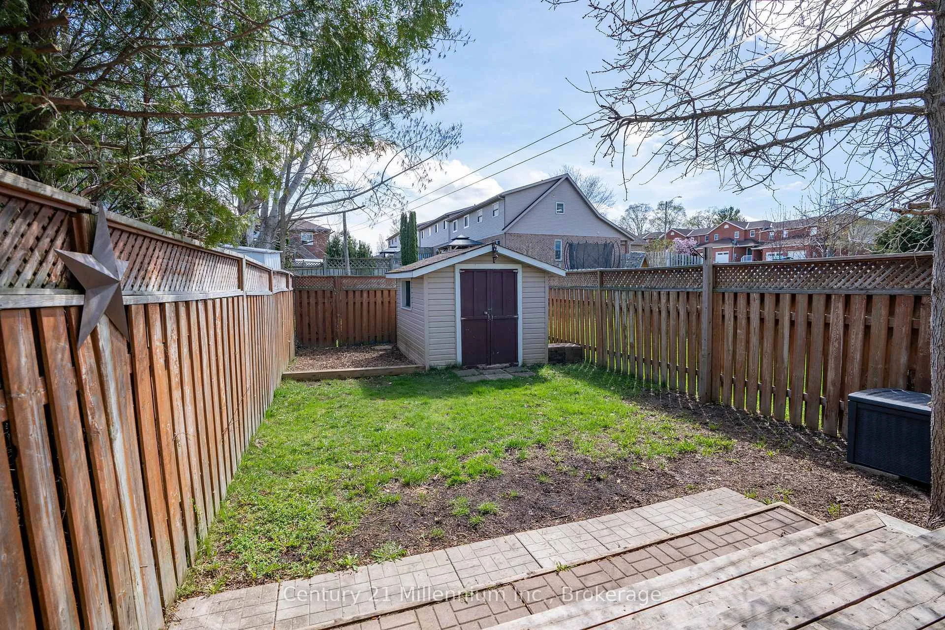 Photo 33 of 865 25th A Street E, Owen Sound — HOMEH