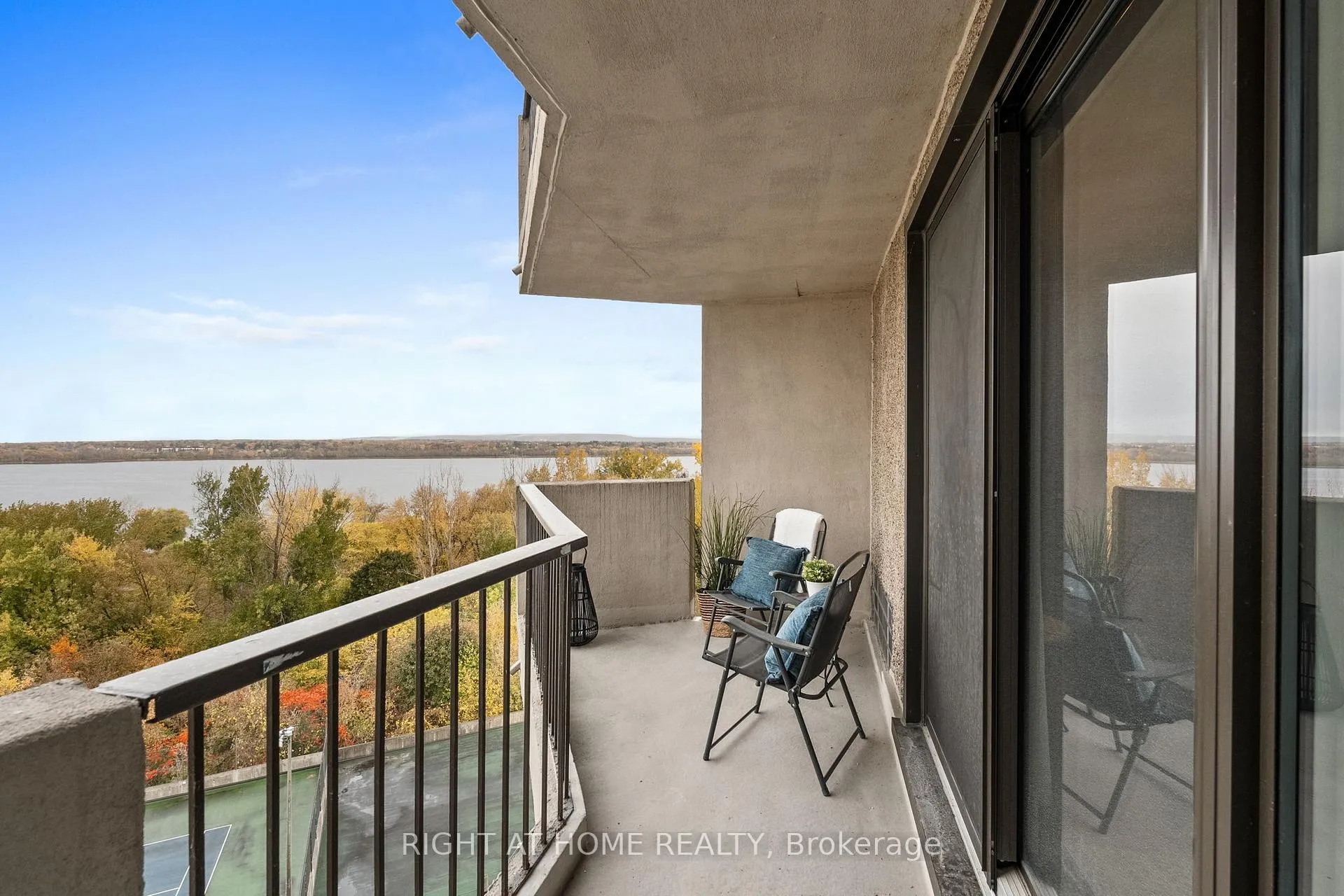 Photo 3 of Unit 1006, 1025 Richmond Road, Ottawa, Woodroffe — HOMEH